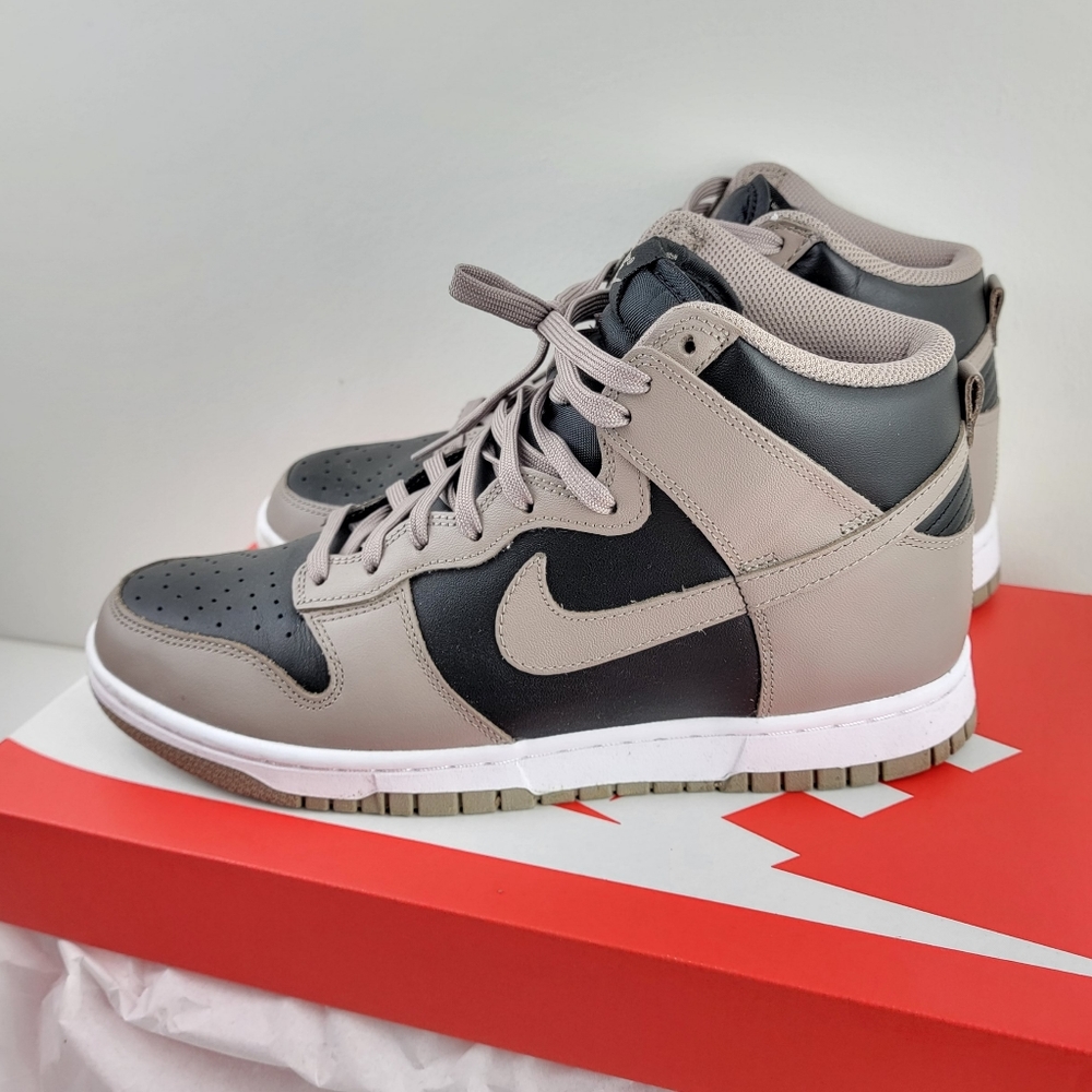 Nike Dunk High "Black/Moon Fossil" Women's Shoe Sz10